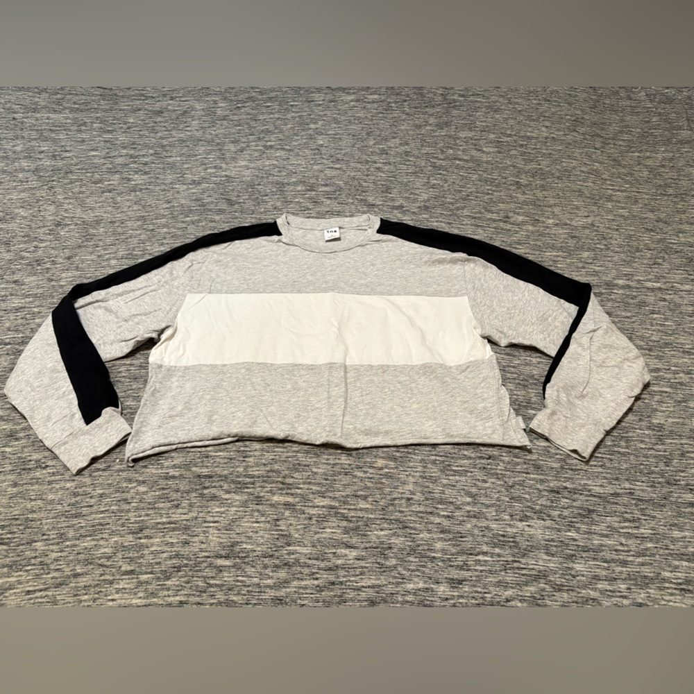 TNA Oversized Cropped Long Sleeve Ladies Medium